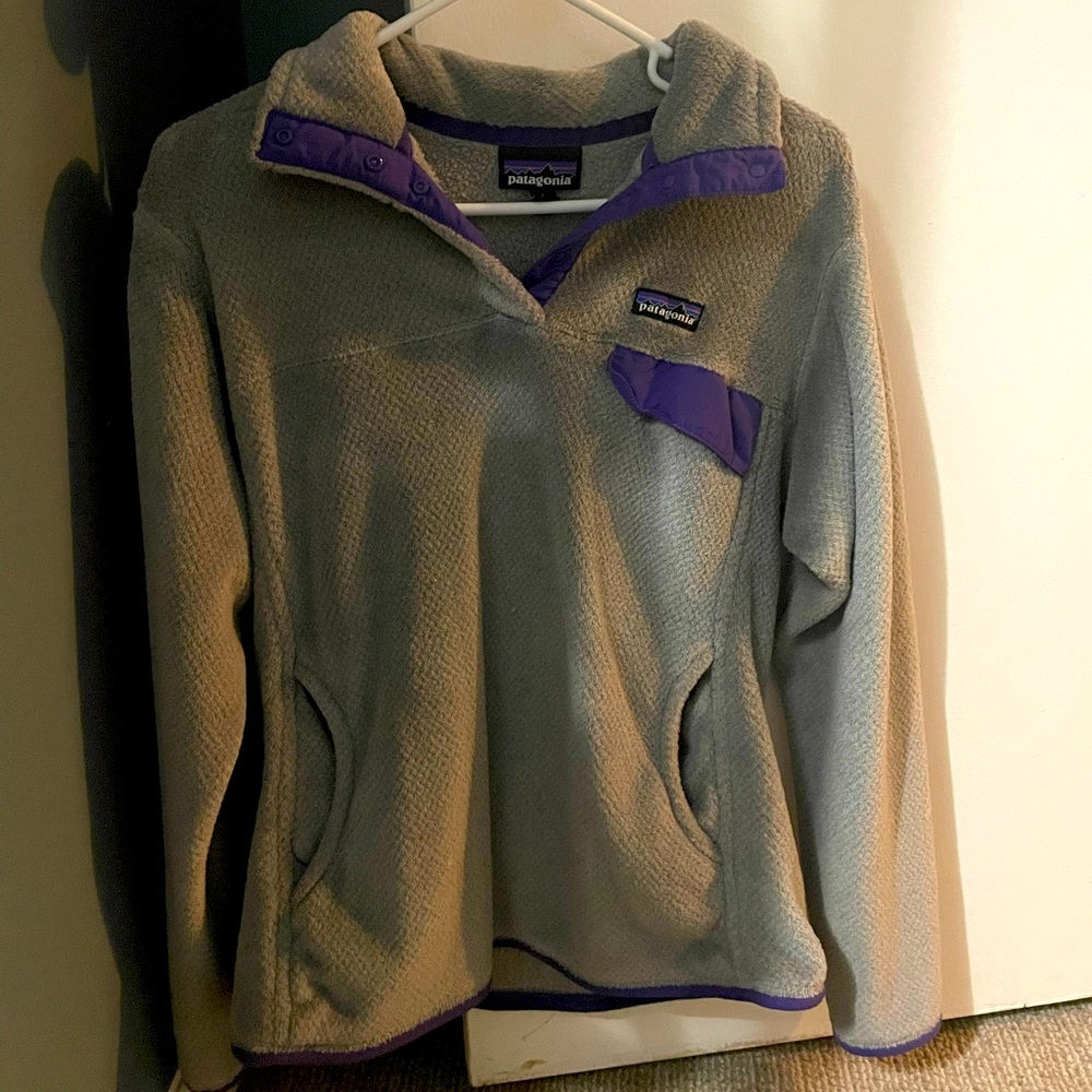 Size large grey and purple Patagonia jacket woman’s